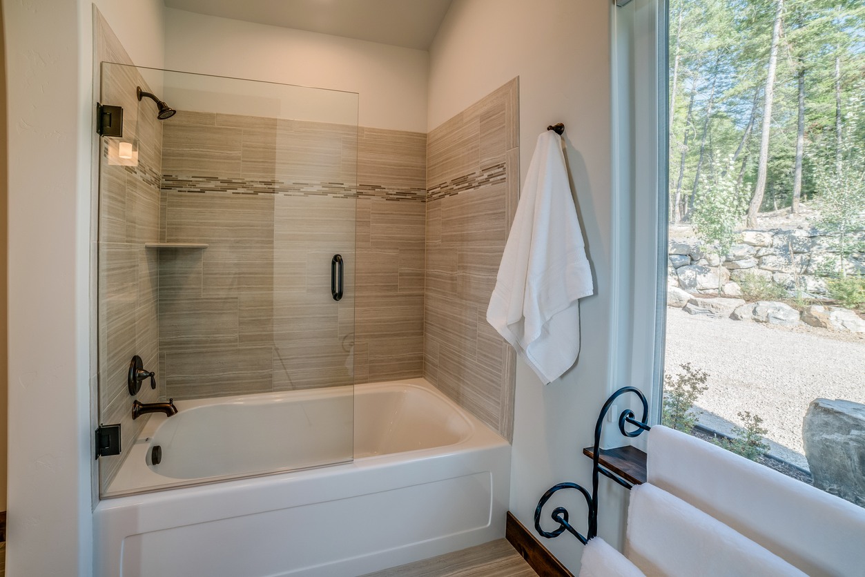Shower & Tub Installation in Sweetwater